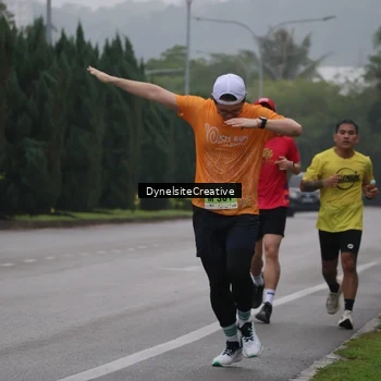 Runner Photo 8571021