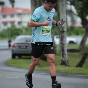 Runner Photo 8571037