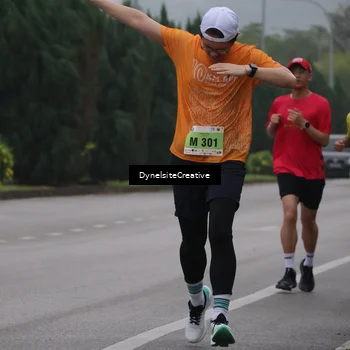 Runner Photo 8571047