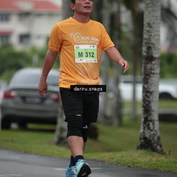 Runner Photo 8571334