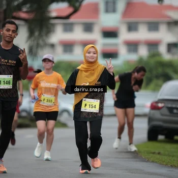 Runner Photo 8571428
