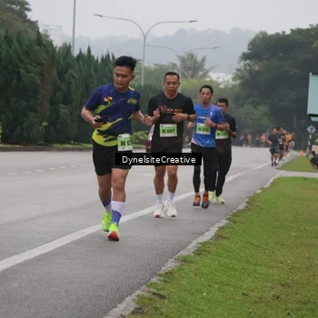 Runner Photo 8571494