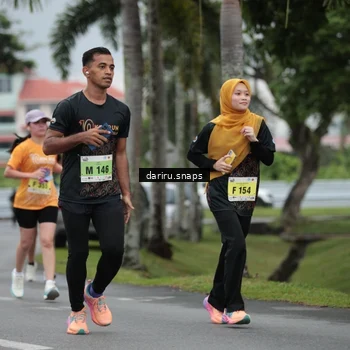 Runner Photo 8571512