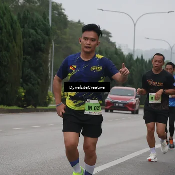 Runner Photo 8571535