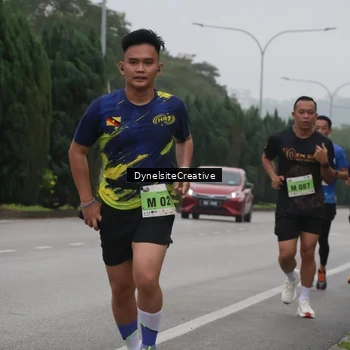 Runner Photo 8571558
