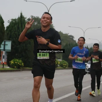 Runner Photo 8571662