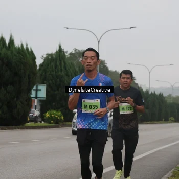 Runner Photo 8571673