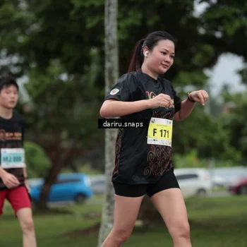 Runner Photo 8571692