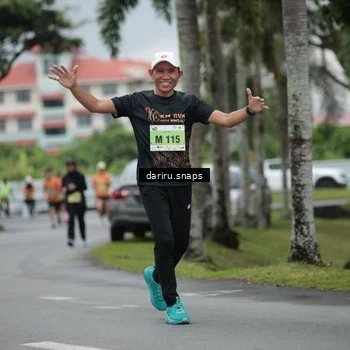 Runner Photo 8571773