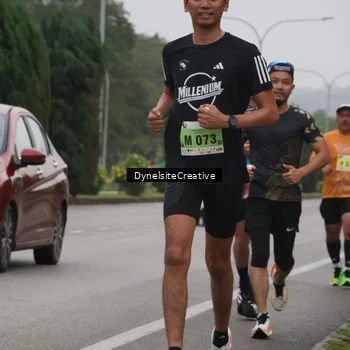 Runner Photo 8571843