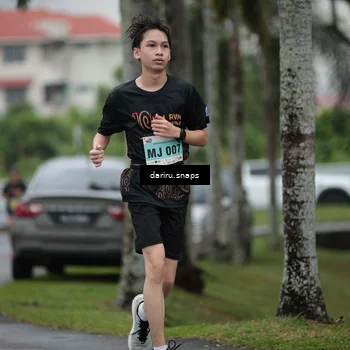 Runner Photo 8571925