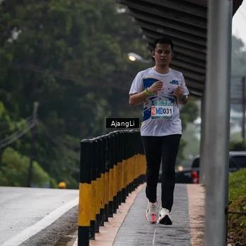 Runner Photo 8572040
