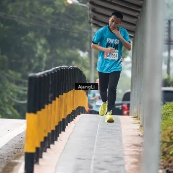 Runner Photo 8572054