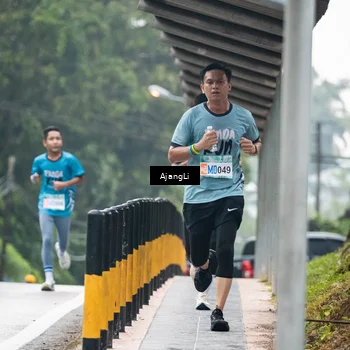 Runner Photo 8572064