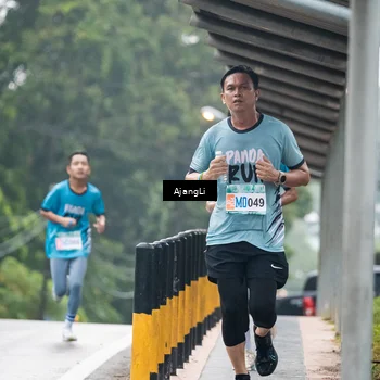 Runner Photo 8572075