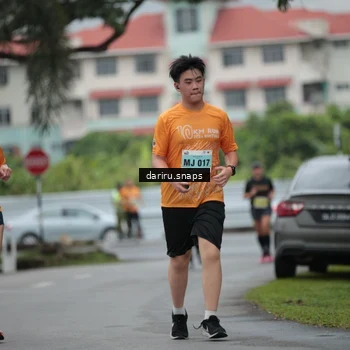 Runner Photo 8572077