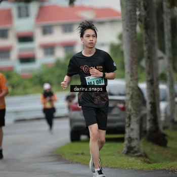 Runner Photo 8572097