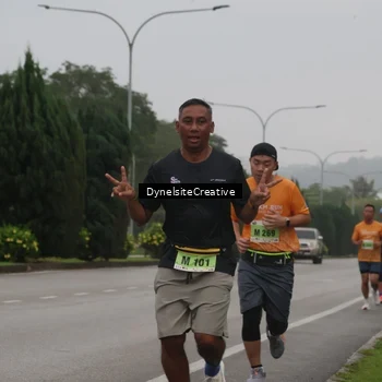 Runner Photo 8572104