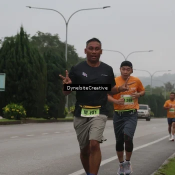 Runner Photo 8572115
