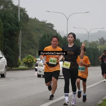 Runner Photo 8572199