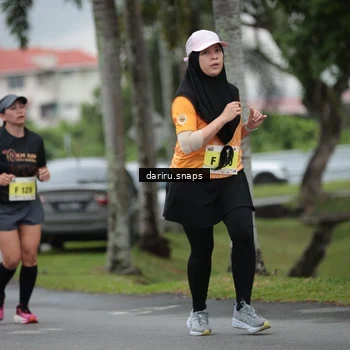 Runner Photo 8572201