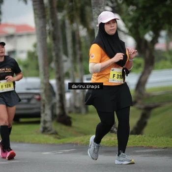 Runner Photo 8572221