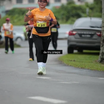 Runner Photo 8572275