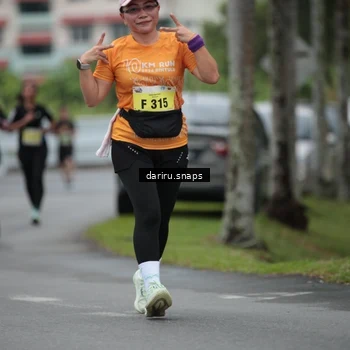 Runner Photo 8572282