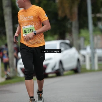 Runner Photo 8572296