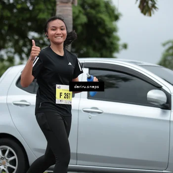 Runner Photo 8572316