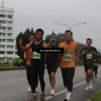 Runner Photo 8572323