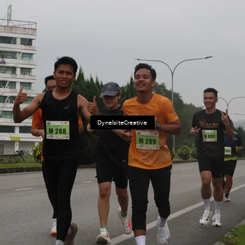 Runner Photo 8572326