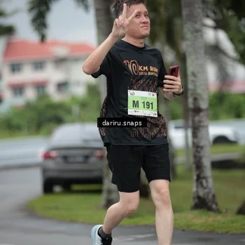 Runner Photo 8572335