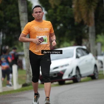 Runner Photo 8572338