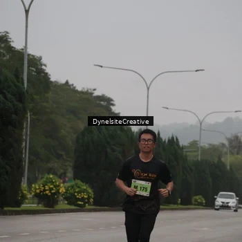 Runner Photo 8572342