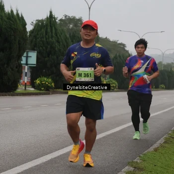 Runner Photo 8572367
