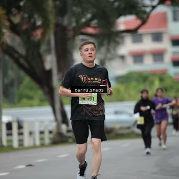 Runner Photo 8572370