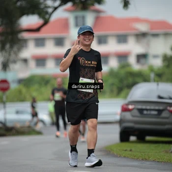 Runner Photo 8572389