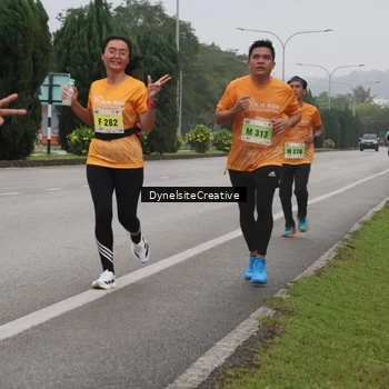 Runner Photo 8572395