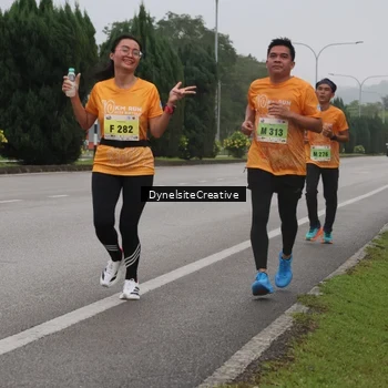 Runner Photo 8572398
