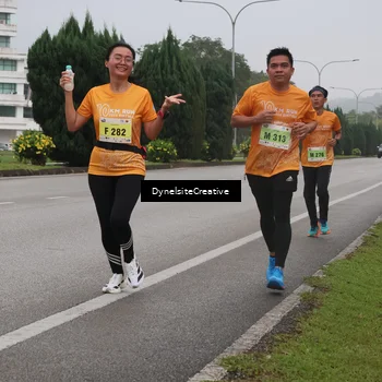 Runner Photo 8572399