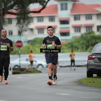 Runner Photo 8572420