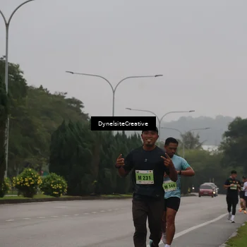 Runner Photo 8572425