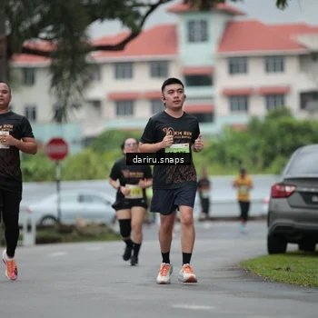Runner Photo 8572428