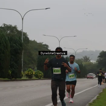 Runner Photo 8572433