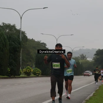 Runner Photo 8572434