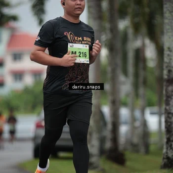 Runner Photo 8572435