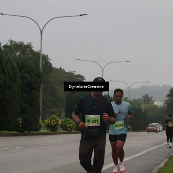 Runner Photo 8572443