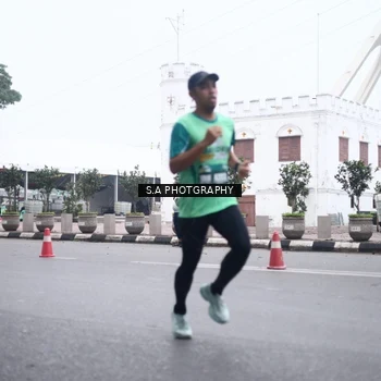Runner Photo 8572451