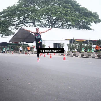 Runner Photo 8572471